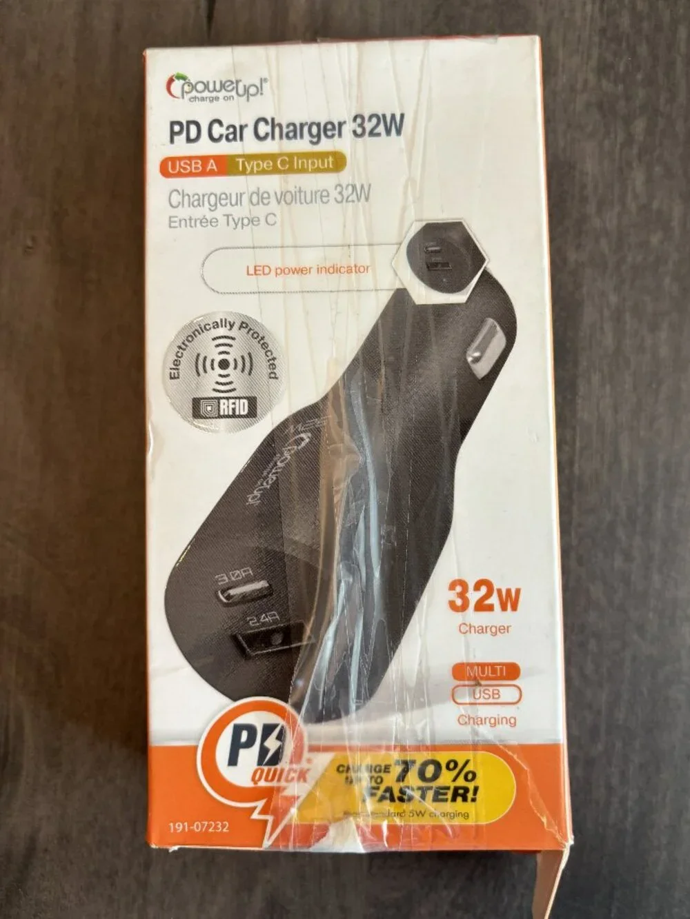 Car charger with both C and USB ports. NEW